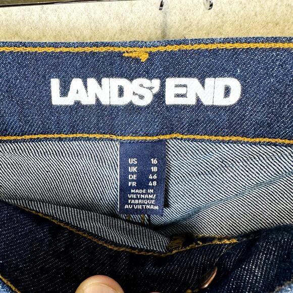 Lands' End Womans Sz 16 Jeans Blue Pockets Denim Dark Wash Taper Straight - Picture 7 of 8
